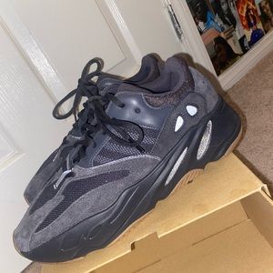 Yeezy Boost 700 Wave Runner